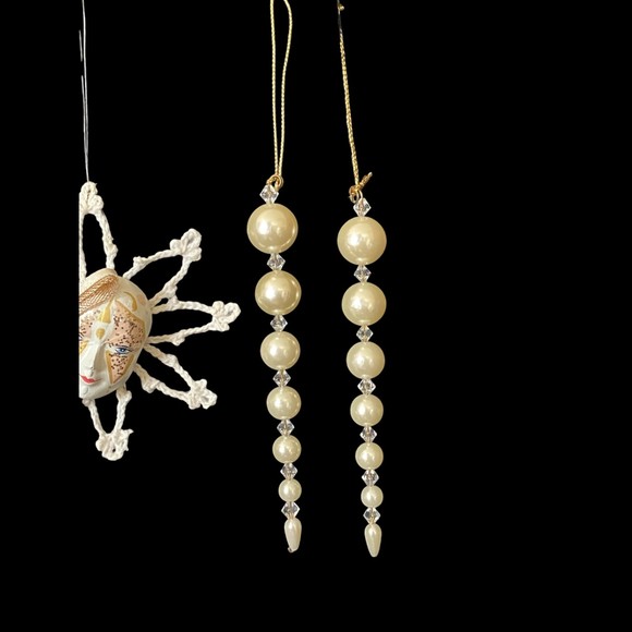 Set of 5 Christmas Ornaments Diamonds, Pearls, and Mardi Gras Crochet - Picture 3 of 7